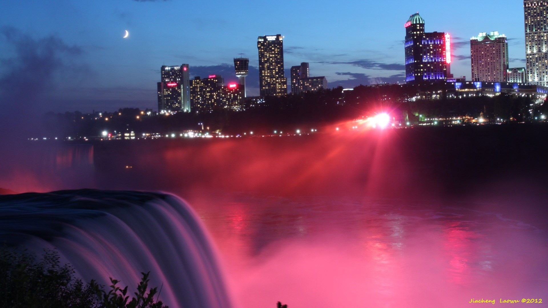 The colorful night of Canadian Niagra